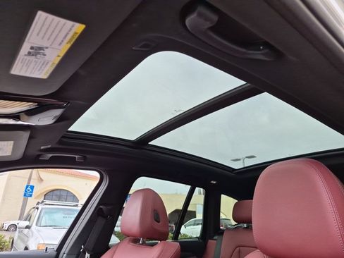 Used 2024 BMW X3 sDrive30i w/ Premium Package RWD image 16