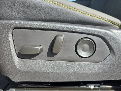 Certified 2025 Chevrolet Colorado ZR2 w/ Technology Package image 13