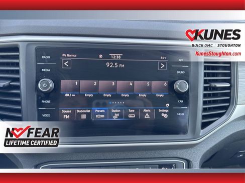 Used 2021 Volkswagen Atlas Cross Sport SE w/ Panoramic Sunroof Package image 32