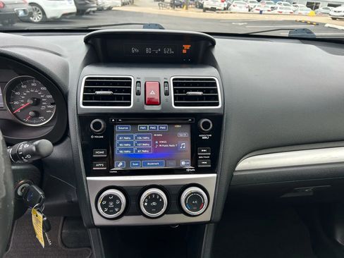 Used 2017 Subaru Crosstrek 2.0i Premium image 14