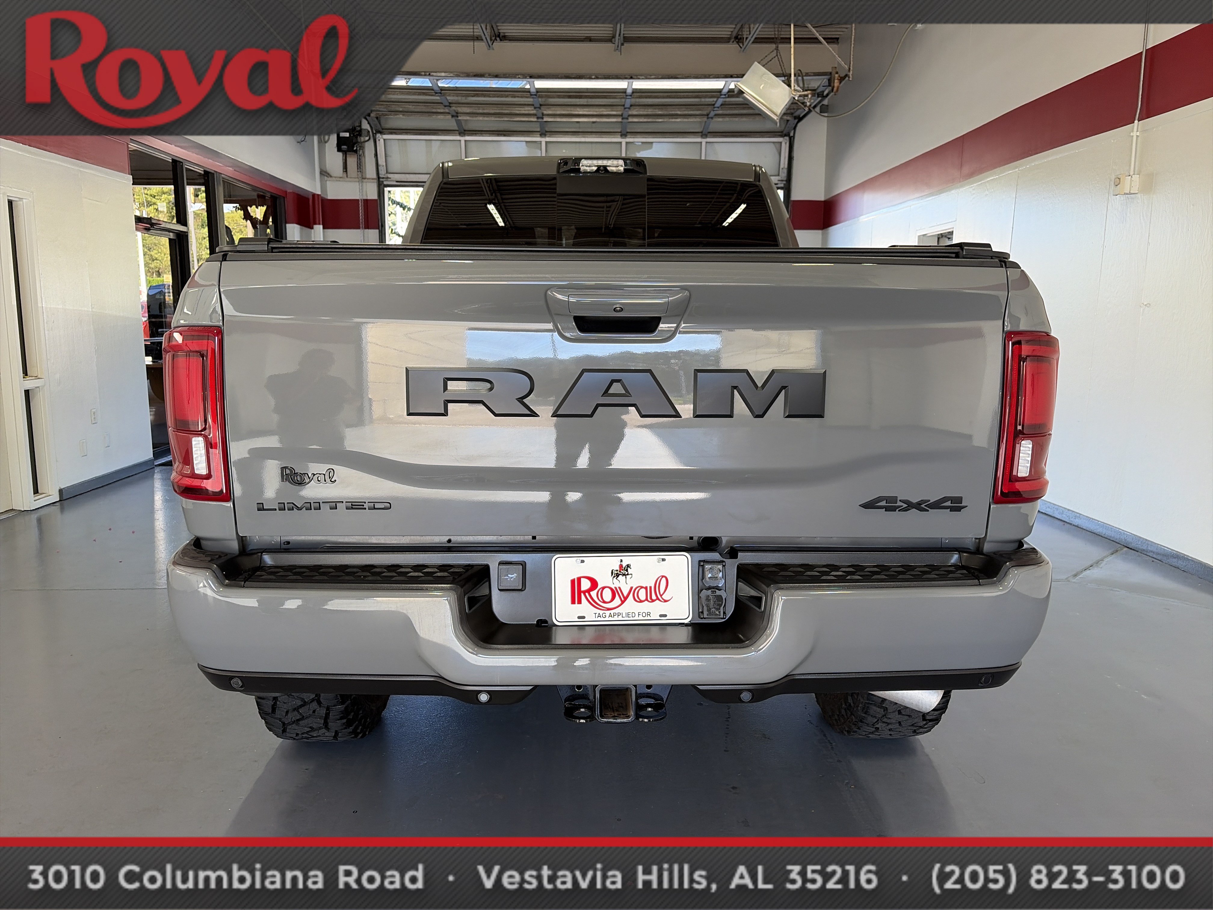 Used 2026 RAM 2500 Limited AWD/4WD image 3
