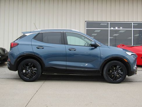 Used 2024 Buick Encore GX Sport Touring w/ Comfort Package image 2