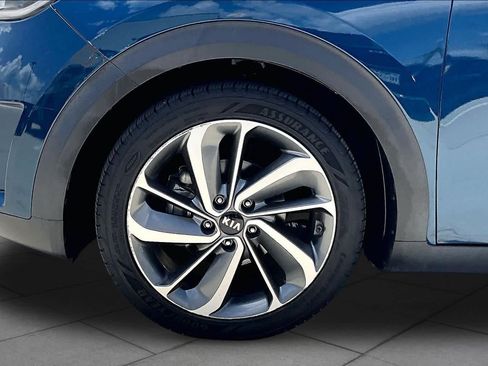 Used 2018 Kia Niro Touring FWD image 10