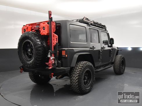 Used 2016 Jeep Wrangler Unlimited Rubicon image 44