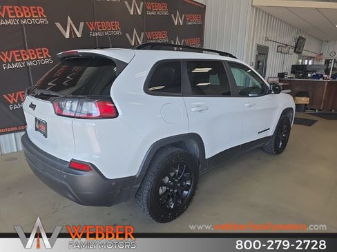 Used 2023 Jeep Cherokee Altitude Lux w/ Lux Elite Package AWD/4WD image 4