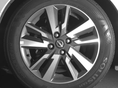 Used 2025 Nissan Versa SV image 12