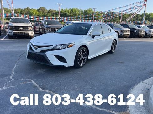 Used 2020 Toyota Camry SE FWD image 34