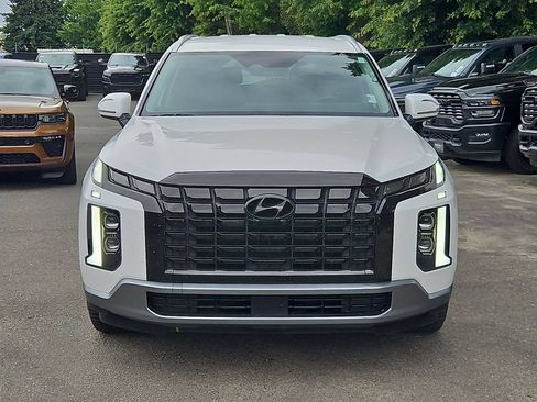 Used 2023 Hyundai Palisade SEL FWD image 2