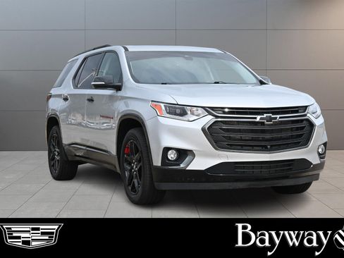 Used 2020 Chevrolet Traverse Premier w/ Redline Edition image 3