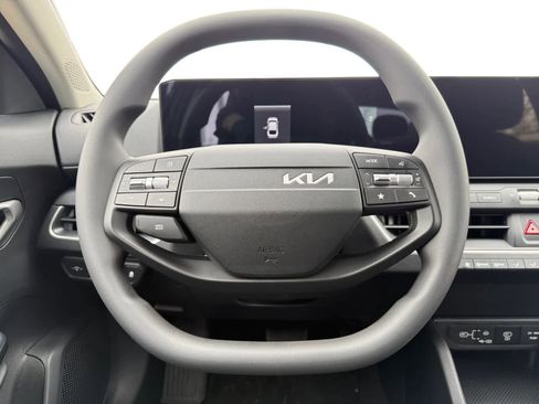 New 2026 Kia K4 LXS FWD image 12