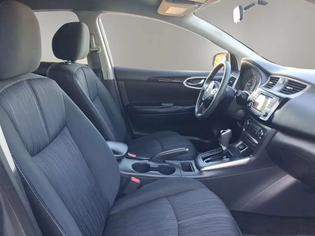 Used 2017 Nissan Sentra SV FWD image 30