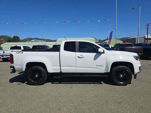 Used 2020 Chevrolet Colorado LT w/ Safety Package AWD/4WD image 6