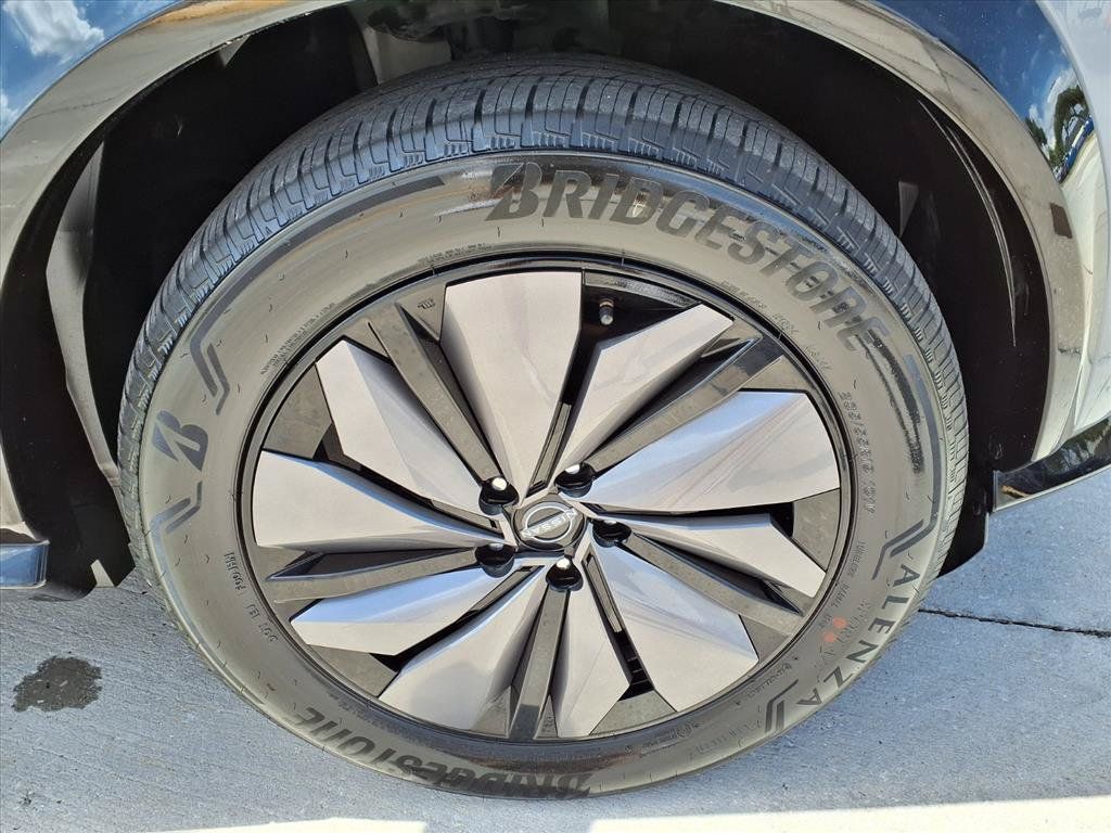 Used 2024 Nissan Ariya AWD image 7
