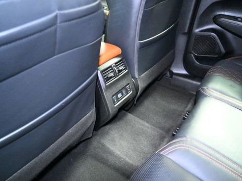 Used 2022 Mitsubishi Outlander SEL image 40