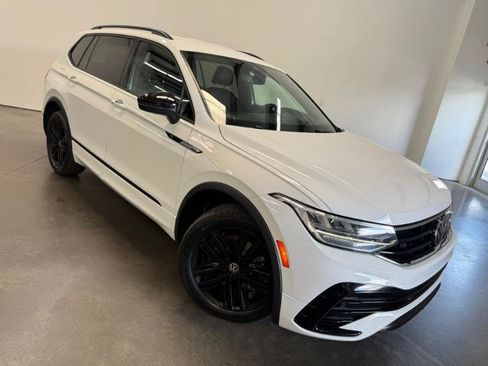 Used 2022 Volkswagen Tiguan SE R-Line FWD image 26