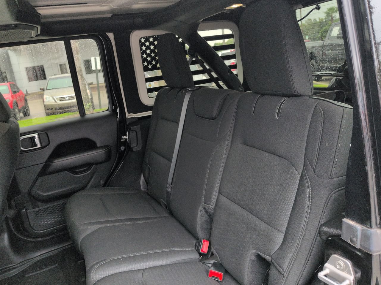 Used 2019 Jeep Wrangler Unlimited Sahara AWD/4WD image 13