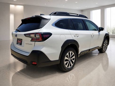 Used 2024 Subaru Outback Premium AWD/4WD image 5