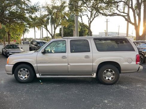 Used 2004 Cadillac Escalade ESV AWD image 23