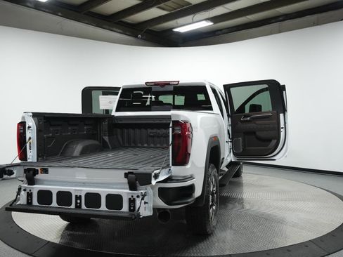 New 2026 GMC Sierra 2500 Denali w/ Denali Reserve Package image 14