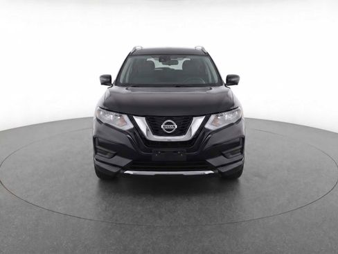 Used 2019 Nissan Rogue SV w/ Premium Package image 2