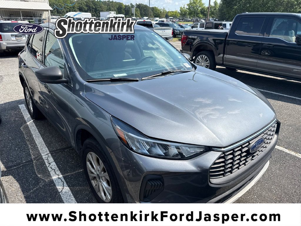 Used 2024 Ford Escape Active AWD/4WD image 1