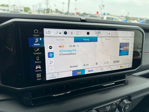 New 2025 Jeep Wrangler Rubicon image 19