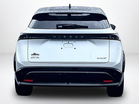 Used 2025 Nissan Ariya FWD image 7