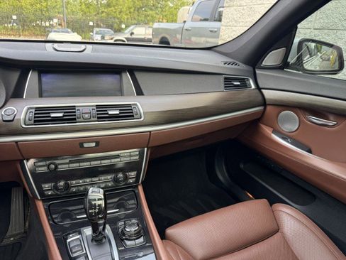 Used 2013 BMW 550i Gran Turismo xDrive AWD/4WD image 36