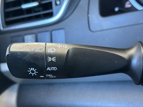 Used 2016 Toyota Camry SE image 35