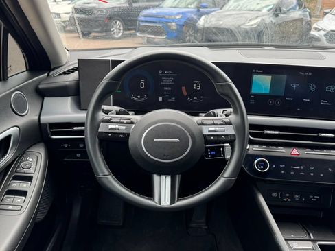 Used 2025 Hyundai Sonata SEL FWD image 10