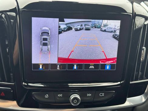 Used 2023 Chevrolet Traverse RS AWD/4WD image 27