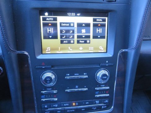 Used 2016 Lincoln Navigator L Reserve AWD/4WD image 17