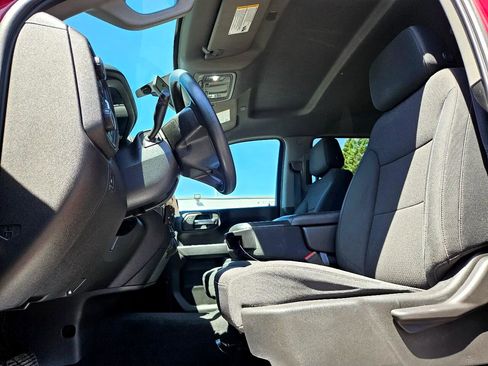 Used 2020 Chevrolet Silverado 1500 Custom w/ Custom Value Package image 10