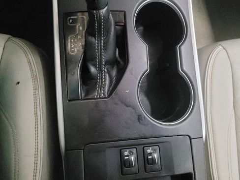 Used 2015 Toyota Camry XLE image 26