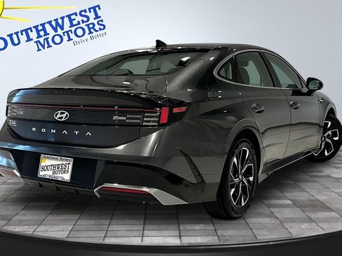 Used 2025 Hyundai Sonata SEL FWD image 6