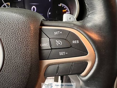 Used 2015 Jeep Grand Cherokee Limited w/ Luxury Group II AWD/4WD image 45