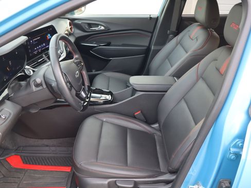 Used 2025 Chevrolet Trax RS w/ Driver Confidence Package image 16