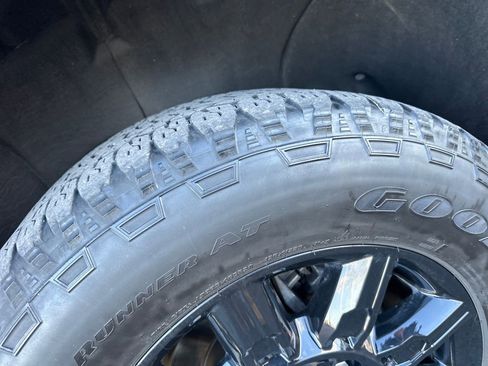 Used 2024 GMC Sierra 2500 AT4 w/ AT4 Premium Plus Package image 13