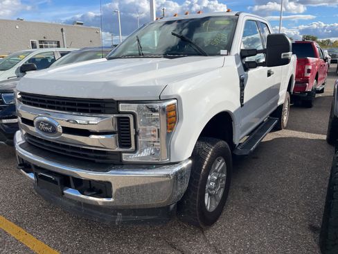 Used 2018 Ford F250 XLT image 1