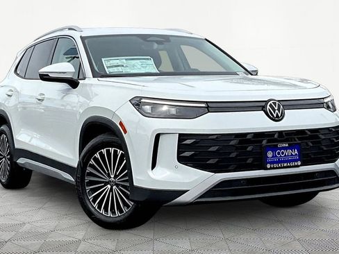 New 2026 Volkswagen Tiguan S image 1
