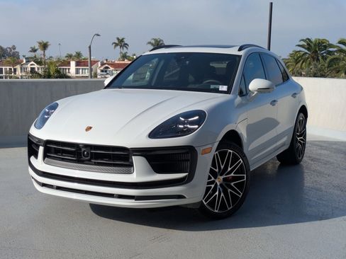 New 2025 Porsche Macan S image 1