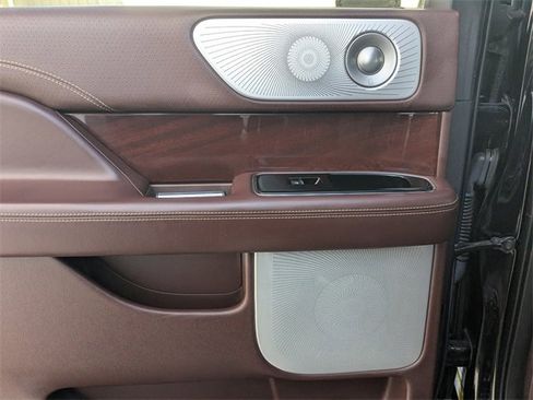 Used 2021 Lincoln Navigator Black Label image 16