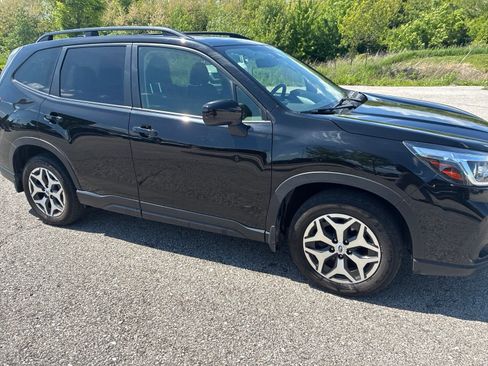 Used 2020 Subaru Forester Premium w/ Popular Package #1 AWD/4WD image 8