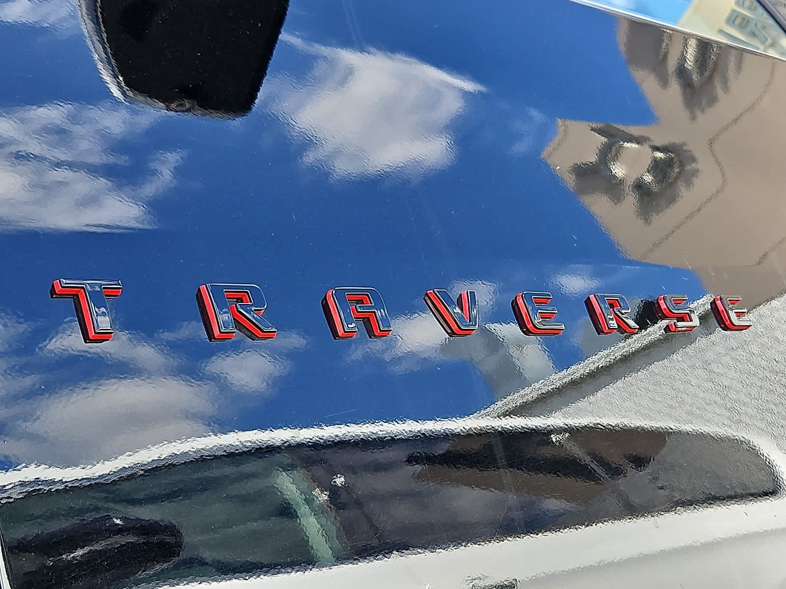 Used 2020 Chevrolet Traverse Premier w/ Redline Edition FWD image 5