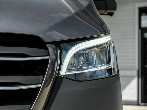 Used 2025 Mercedes-Benz Sprinter 2500 image 6