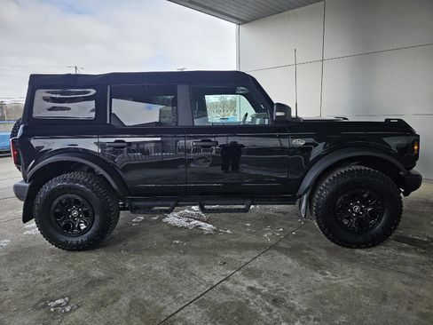 Used 2023 Ford Bronco Wildtrak image 8