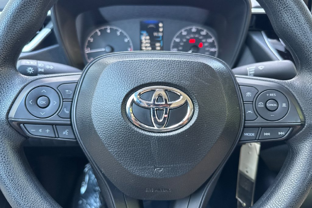 Certified 2025 Toyota Corolla LE FWD image 21