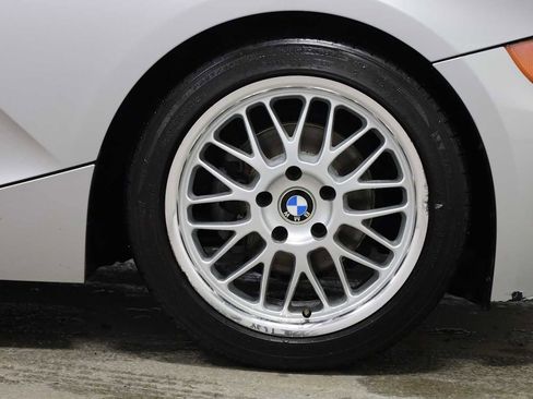 Used 2003 BMW Z4 2.5i image 12