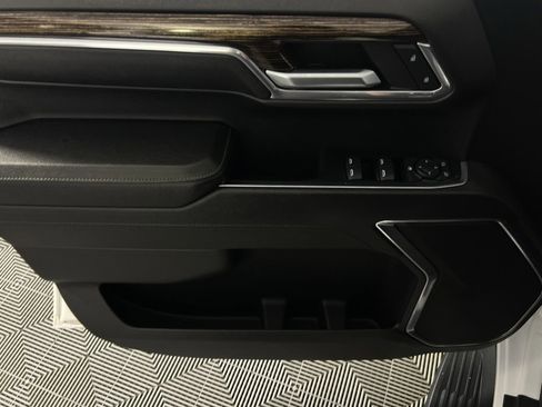 Used 2023 GMC Sierra 1500 SLE image 26