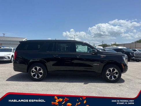 New 2026 GMC Yukon XL AT4 Ultimate AWD/4WD image 8